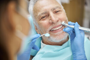 Riverside, CA dentist offers fillings and root canals 